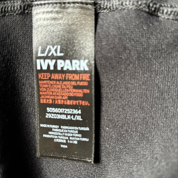 IVY PARK Black Athletic Jacket with cut out sleeves - Picture 9 of 9
